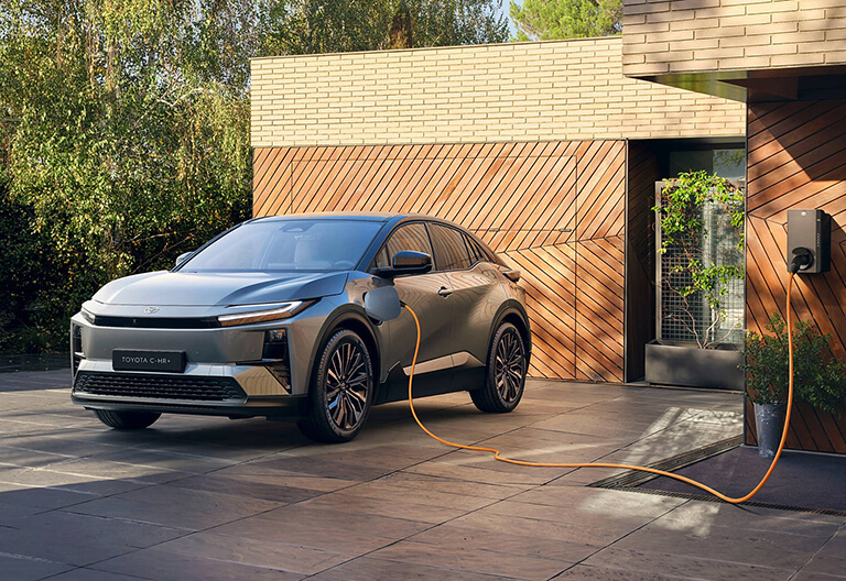 Köp Toypota C-HR+ med 0% ränta
